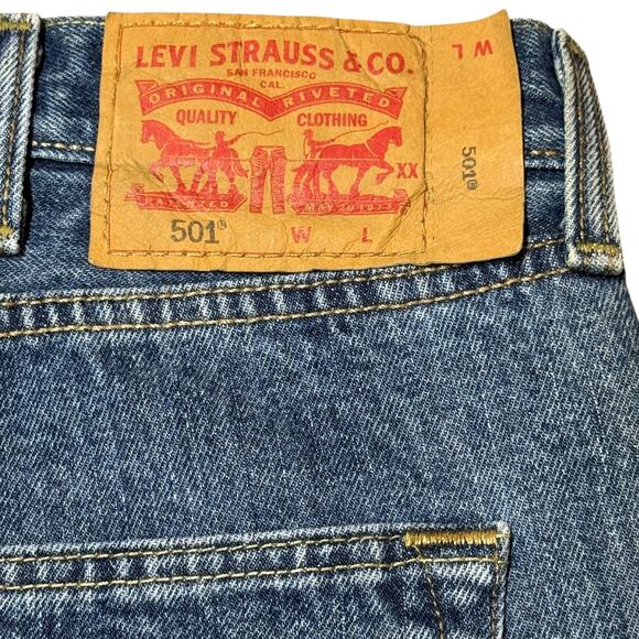 Levi's 501 Button Fly Jeans Medium Wash 42x34 - Picture 2 of 5